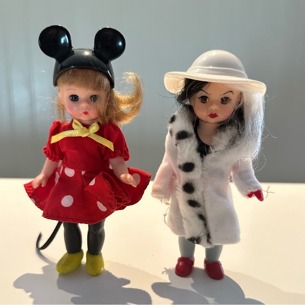 Madame Alexander Minnie dolls . Minnie and cruella